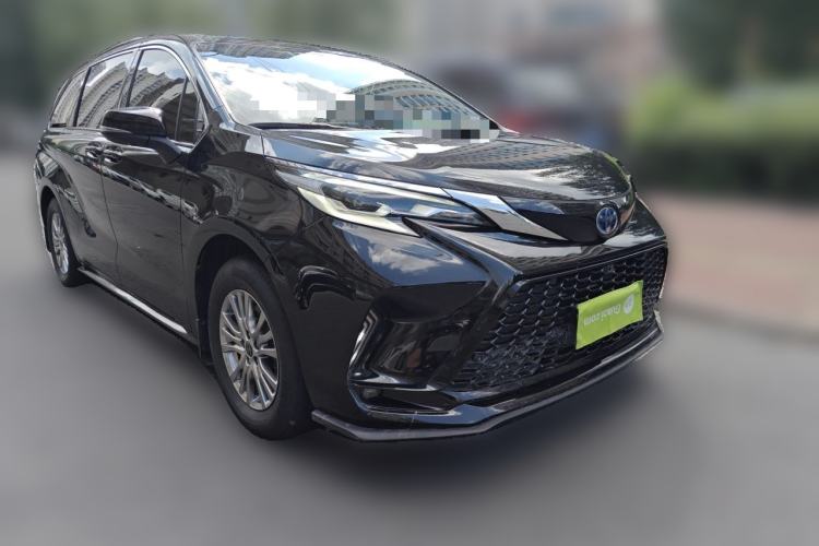 Used Toyota SIENNA 2021 2.5L Hybrid Comfort Edition Front Right 45 Deg
