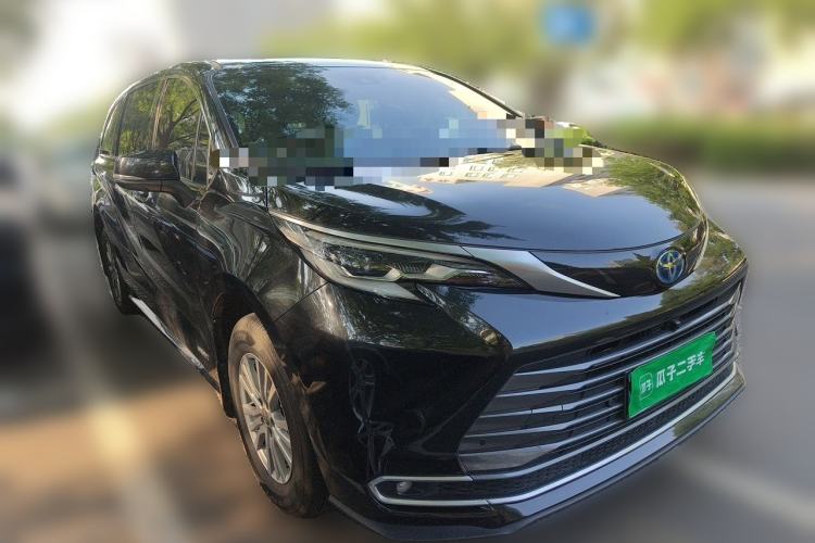Used Toyota SIENNA 2021 2.5L Hybrid Luxury Edition Front Right 45 Deg