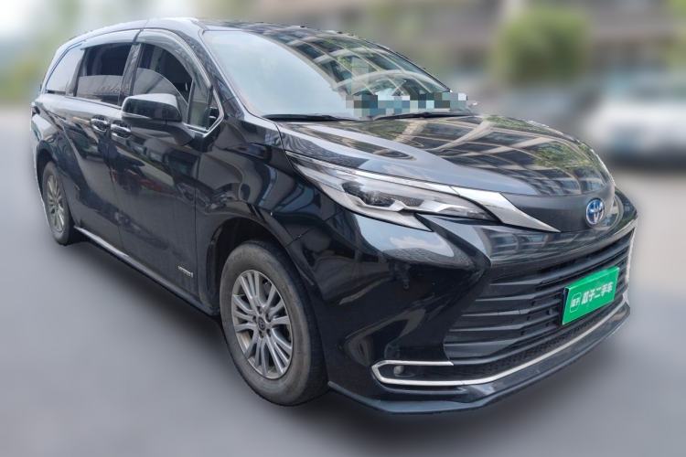 Used Toyota SIENNA 2021 2.5L Hybrid Comfort Edition Front Right 45 Deg