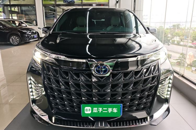 Used Toyota SIENNA 2021 2.5L Hybrid Comfort Edition Front