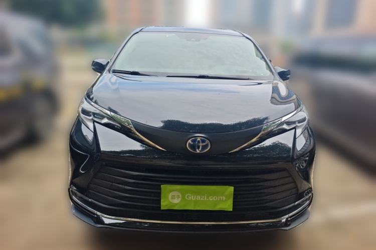 Used Toyota SIENNA 2021 2.5L Hybrid Comfort Edition Front
