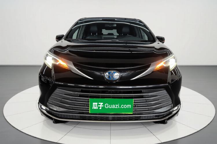 Used Toyota SIENNA 2021 2.5L Hybrid Premium Edition Front