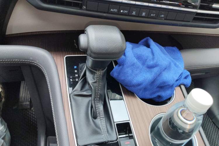 Used Toyota SIENNA 2021 2.5L Hybrid Comfort Edition Gear Lever