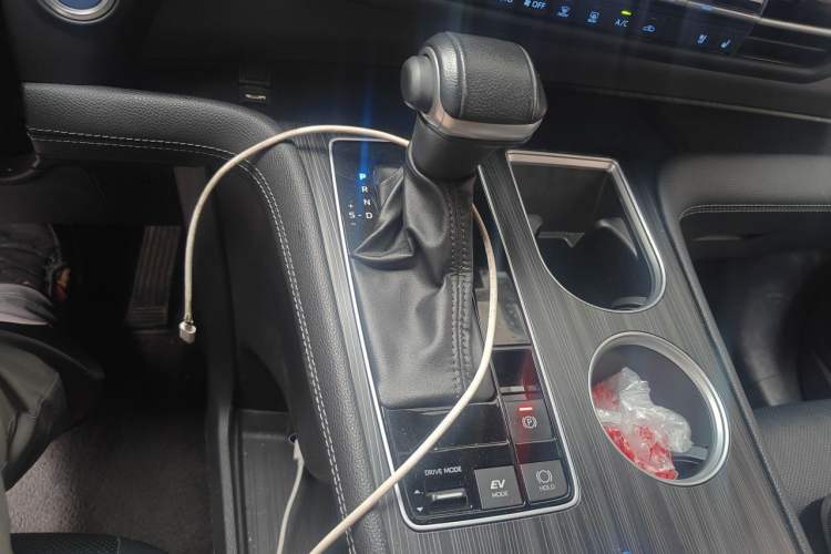 Used Toyota SIENNA 2021 2.5L Hybrid Luxury Edition Gear Lever