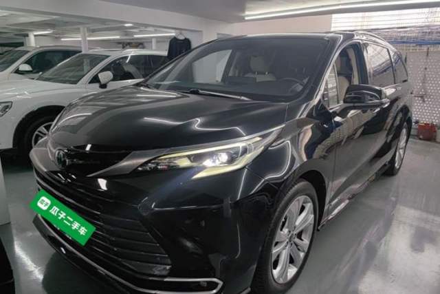 Used Toyota SIENNA 2021 2.5L Hybrid Premium Edition