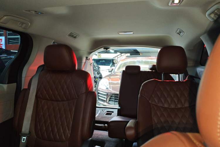 Used Toyota SIENNA 2021 2.5L Hybrid Comfort Edition Headliner