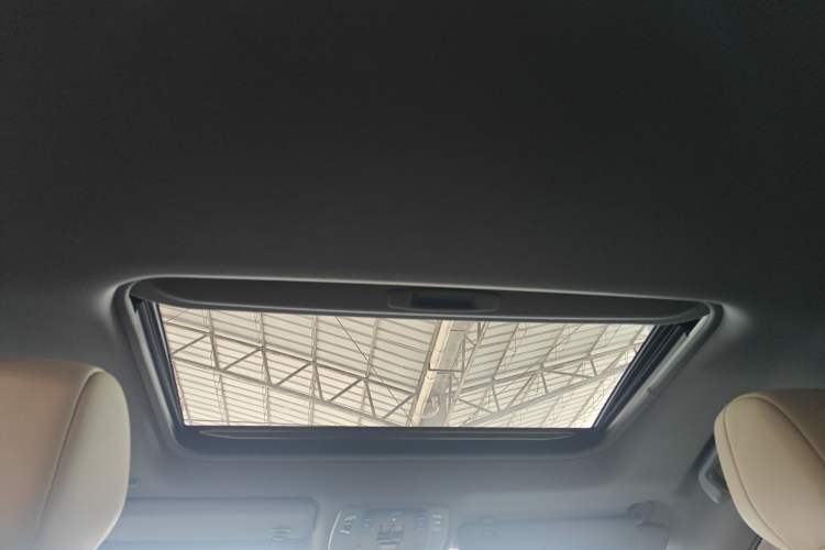 Used Toyota SIENNA 2021 2.5L Hybrid Ultimate Edition Headliner