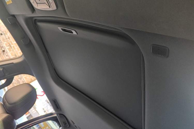 Used Toyota SIENNA 2021 2.5L Hybrid Premium Edition Headliner