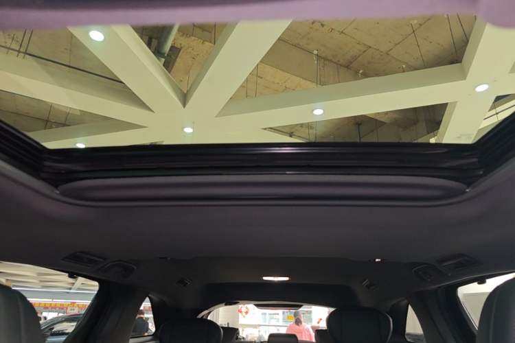 Used Toyota SIENNA 2021 2.5L Hybrid Premium Edition Headliner