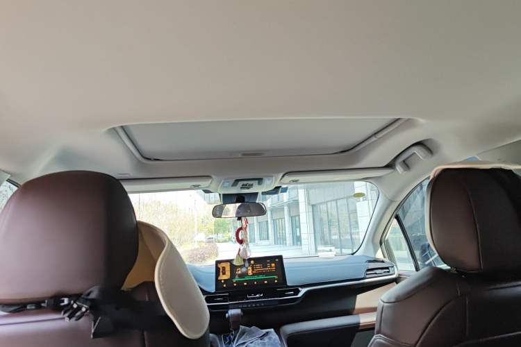 Used Toyota SIENNA 2021 2.5L Hybrid Comfort Edition Headliner