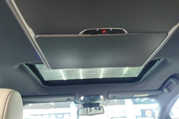 Used Toyota SIENNA 2021 2.5L Hybrid Premium Edition Headliner