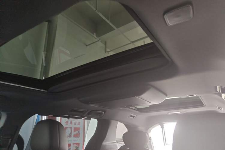 Used Toyota SIENNA 2021 2.5L Hybrid Platinum Edition Headliner