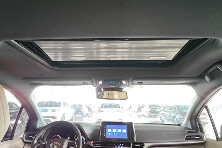Used Toyota SIENNA 2021 2.5L Hybrid Luxury Edition Headliner
