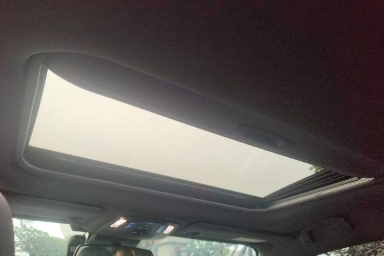 Used Toyota SIENNA 2021 2.5L Hybrid Premium Edition Headliner