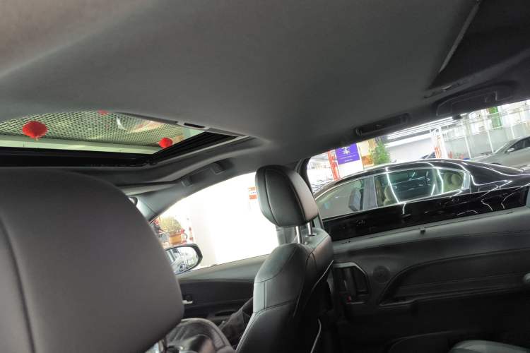 Used Toyota SIENNA 2021 2.5L Hybrid Premium Edition Headliner