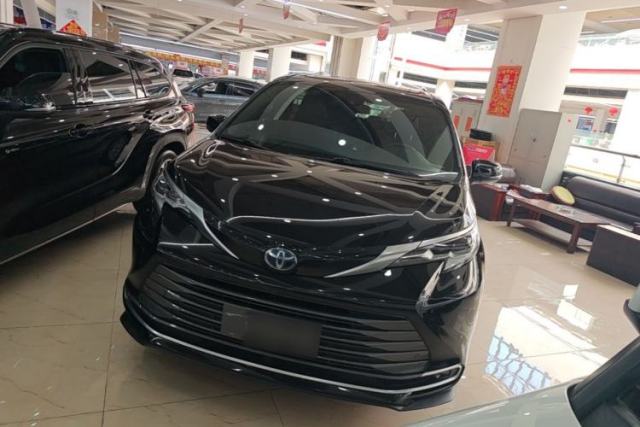 Used Toyota SIENNA 2021 2.5L Hybrid Premium Edition