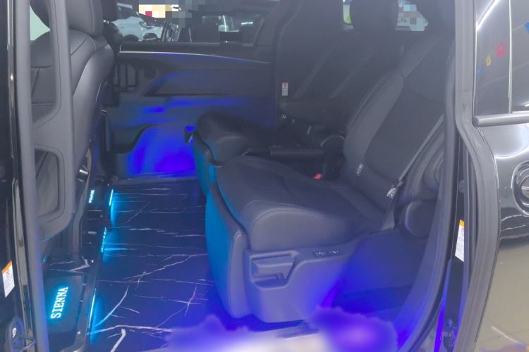 Used Toyota SIENNA 2021 2.5L Hybrid Premium Edition Interior 1