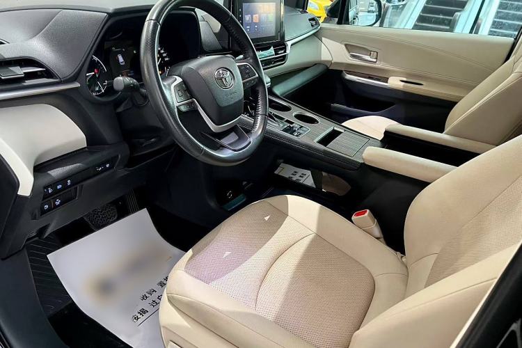 Used Toyota SIENNA 2021 2.5L Hybrid Luxury Edition Interior 1