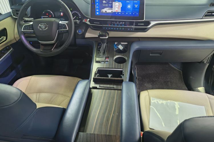 Used Toyota SIENNA 2021 2.5L Hybrid Luxury Edition Interior 1