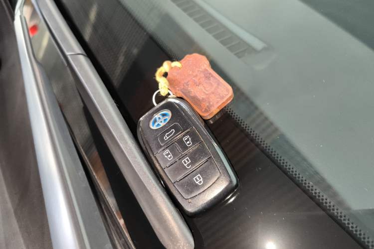 Used Toyota SIENNA 2021 2.5L Hybrid Premium Edition Interior 1