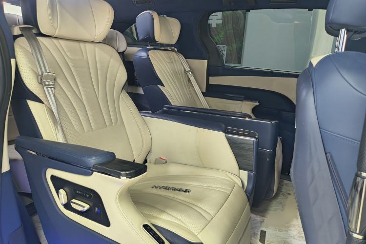 Used Toyota SIENNA 2021 2.5L Hybrid Luxury Edition Interior 12