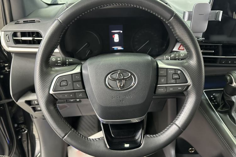 Used Toyota SIENNA 2021 2.5L Hybrid Premium Edition Interior 2