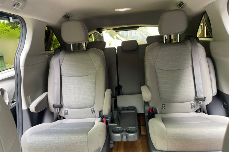 Used Toyota SIENNA 2021 2.5L Hybrid Comfort Edition Interior 7