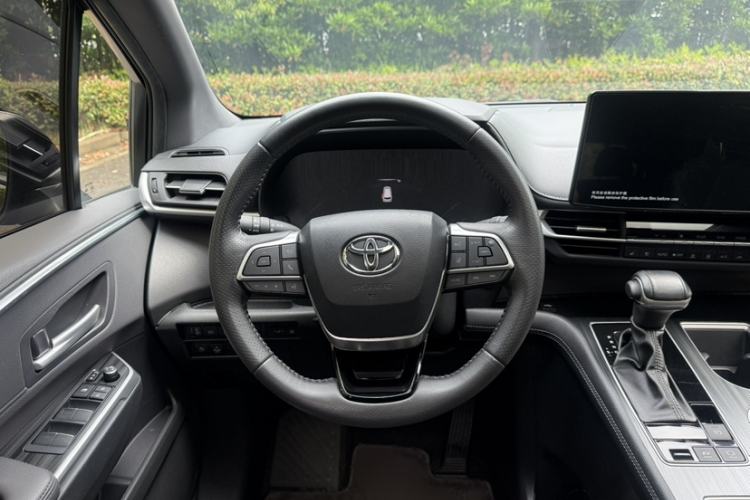 Used Toyota SIENNA 2021 2.5L Hybrid Premium Edition Interior 7