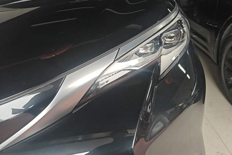 Used Toyota SIENNA 2021 2.5L Hybrid Platinum Edition Left Front Headlight