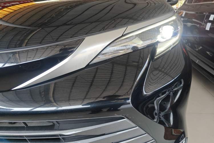 Used Toyota SIENNA 2021 2.5L Hybrid Ultimate Edition Left Front Headlight