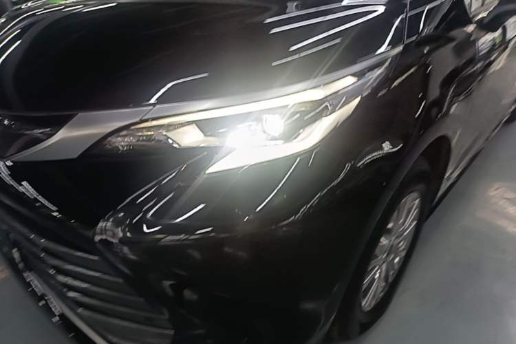 Used Toyota SIENNA 2021 2.5L Hybrid Luxury Edition Left Front Headlight