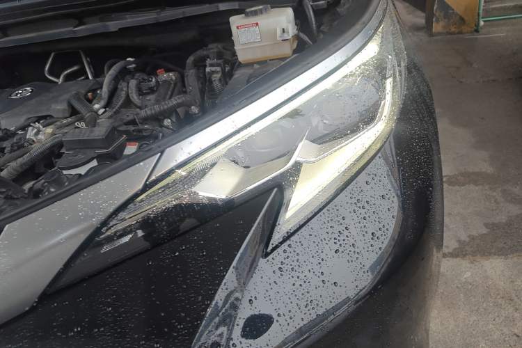 Used Toyota SIENNA 2021 2.5L Hybrid Platinum Edition Left Front Headlight