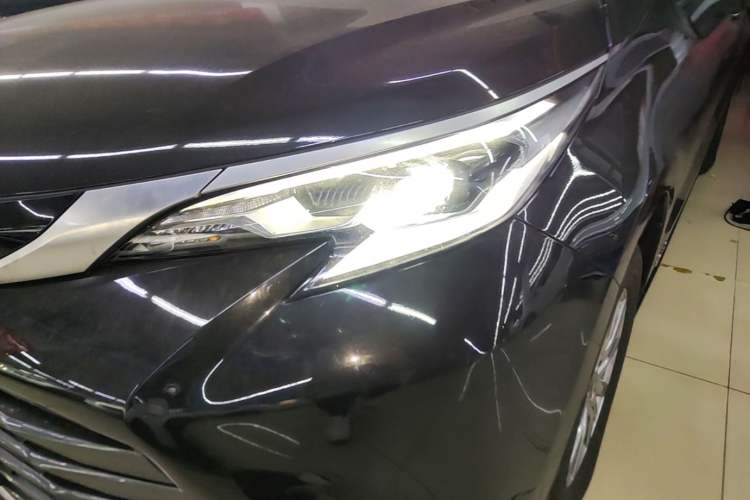 Used Toyota SIENNA 2021 2.5L Hybrid Premium Edition Left Front Headlight