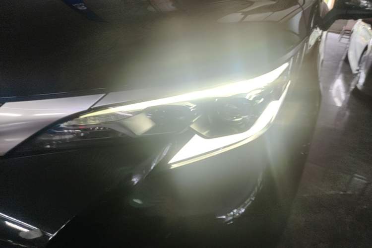 Used Toyota SIENNA 2021 2.5L Hybrid Ultimate Edition Left Front Headlight