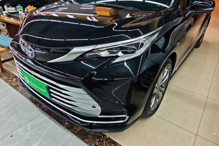 Used Toyota SIENNA 2021 2.5L Hybrid Platinum Edition Left Front Headlight