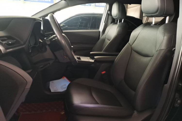 Used Toyota SIENNA 2021 2.5L Hybrid Premium Edition Left Front Seat