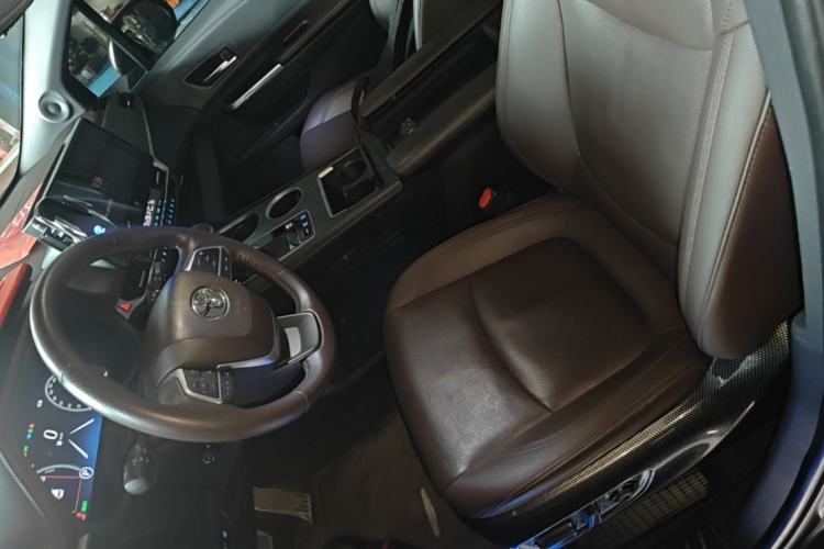 Used Toyota SIENNA 2021 2.5L Hybrid Platinum Edition Left Front Seat