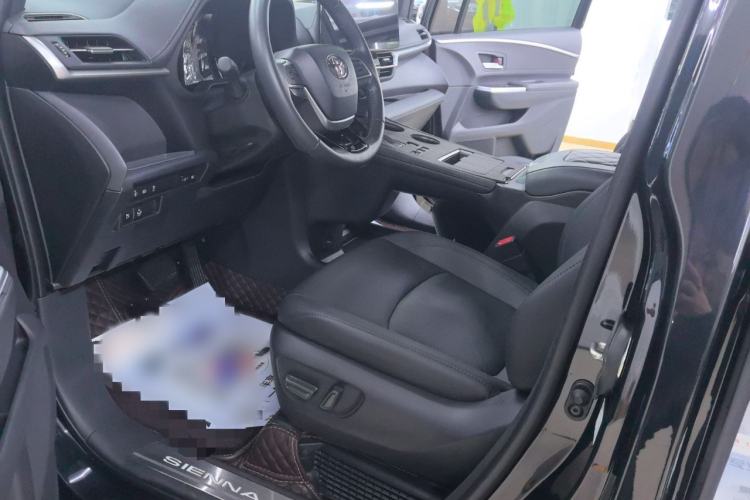 Used Toyota SIENNA 2021 2.5L Hybrid Premium Edition Left Front Seat