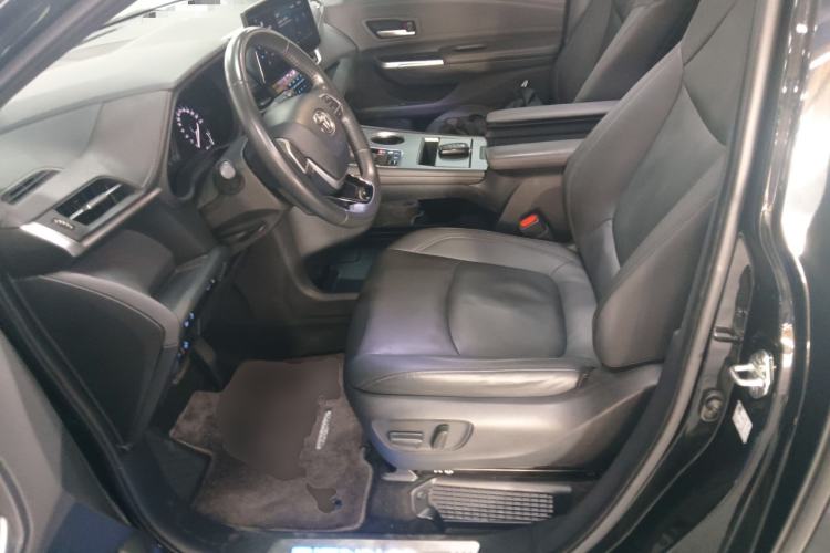 Used Toyota SIENNA 2021 2.5L Hybrid Premium Edition Left Front Seat