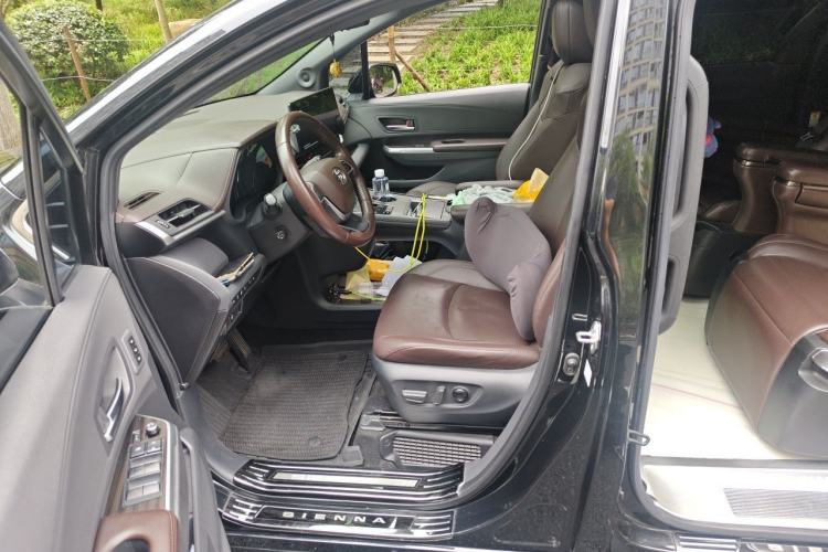 Used Toyota SIENNA 2021 2.5L Hybrid Platinum Edition Left Front Seat