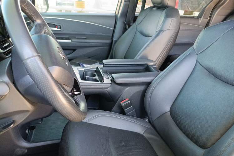 Used Toyota SIENNA 2021 2.5L Hybrid Premium Edition Left Front Seat