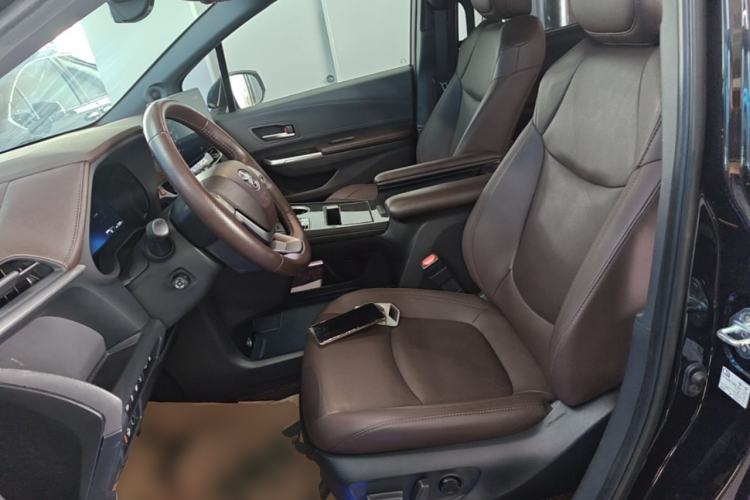 Used Toyota SIENNA 2021 2.5L Hybrid Platinum Edition Left Front Seat