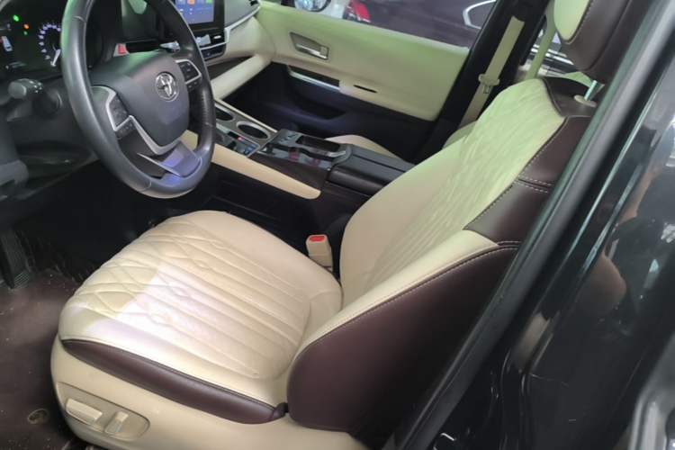Used Toyota SIENNA 2021 2.5L Hybrid Luxury Edition Left Front Seat