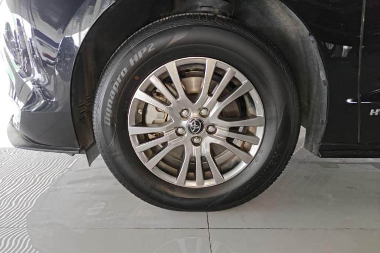 Used Toyota SIENNA 2021 2.5L Hybrid Luxury Edition Left Front Wheel Hub