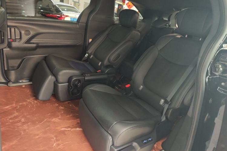 Used Toyota SIENNA 2021 2.5L Hybrid Premium Edition Left Rear Seat