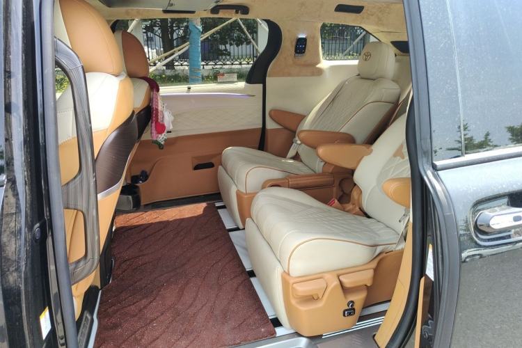 Used Toyota SIENNA 2021 2.5L Hybrid Luxury Edition Left Rear Seat