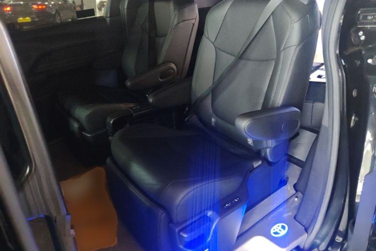 Used Toyota SIENNA 2021 2.5L Hybrid Premium Edition Left Rear Seat