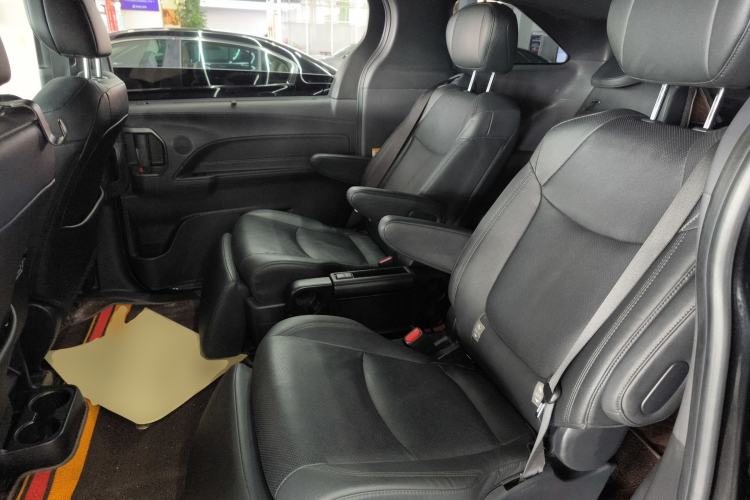 Used Toyota SIENNA 2021 2.5L Hybrid Premium Edition Left Rear Seat