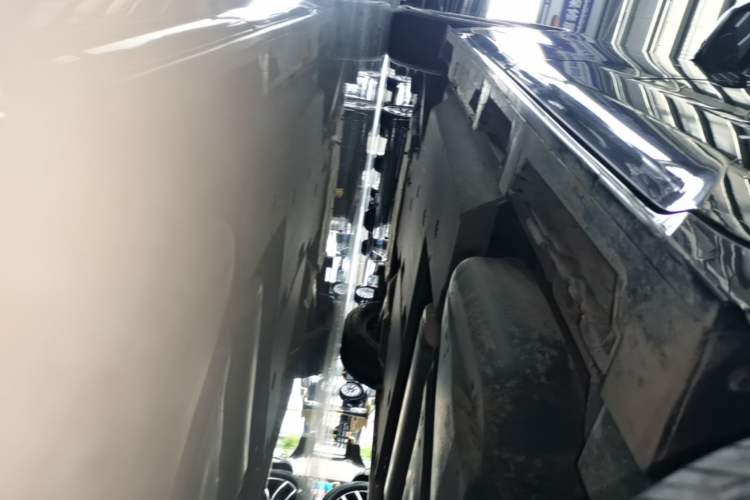 Used Toyota SIENNA 2021 2.5L Hybrid Premium Edition Left Side Sill