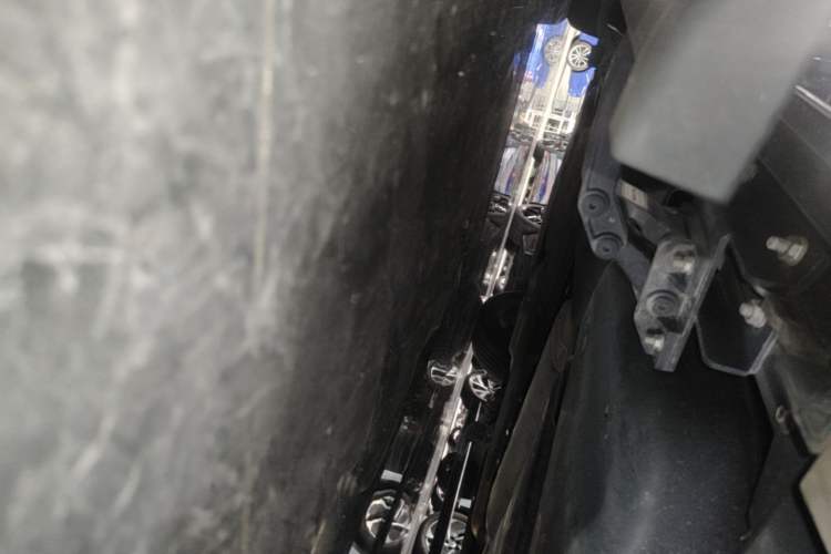 Used Toyota SIENNA 2021 2.5L Hybrid Ultimate Edition Left Side Sill